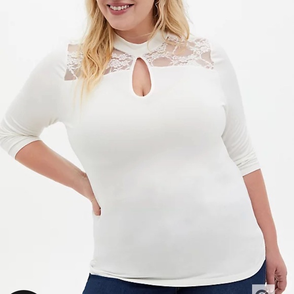 TORRID white super soft and lace keyhole mockneck